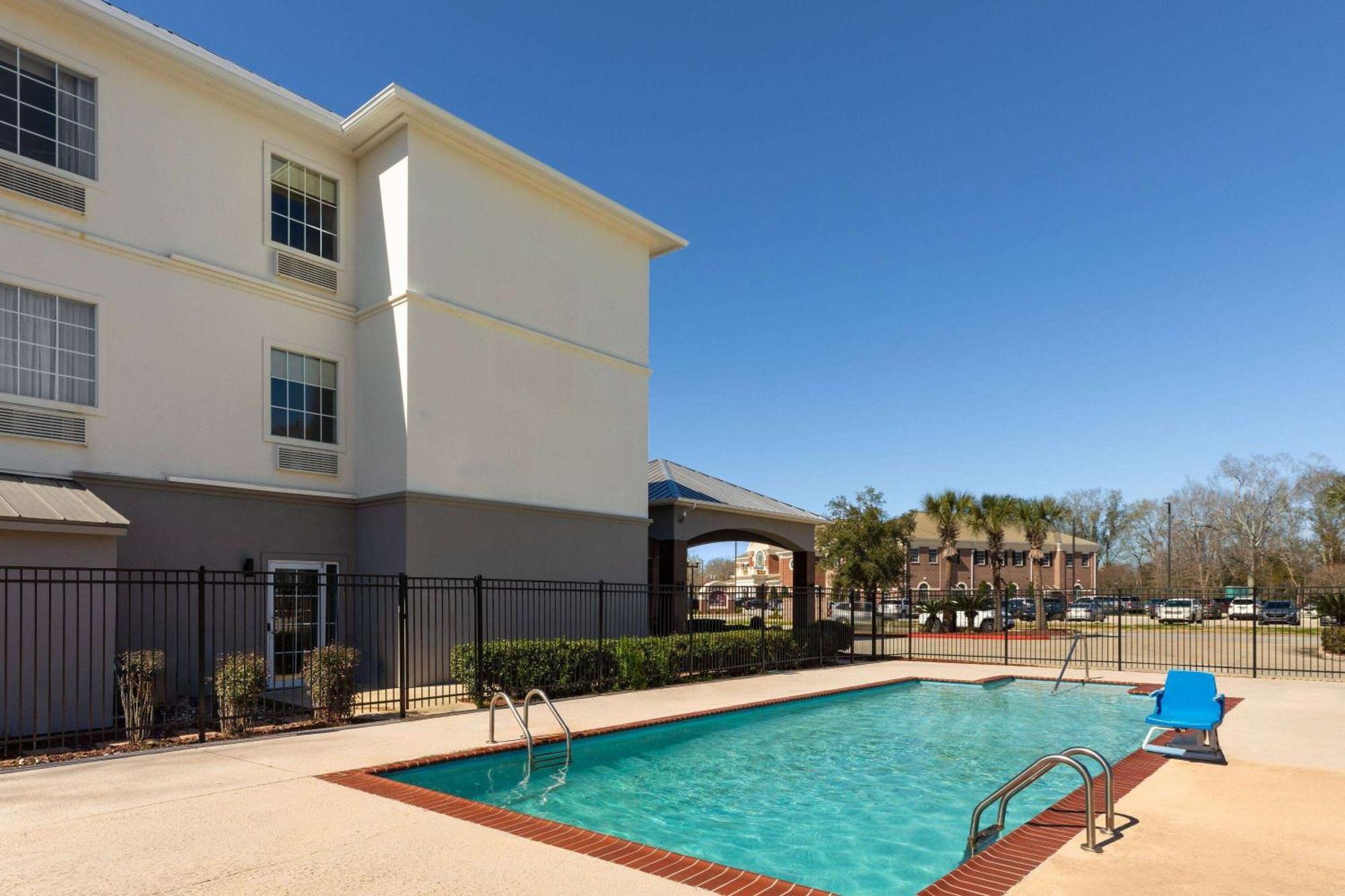 La Quinta By Wyndham Houma Hotel Екстериор снимка